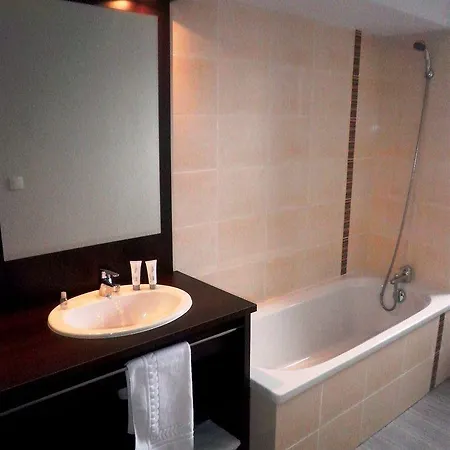 - Restaurant Le Blanchon Hotel Selonnet