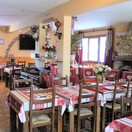 - Restaurant Le Blanchon Hotel Selonnet